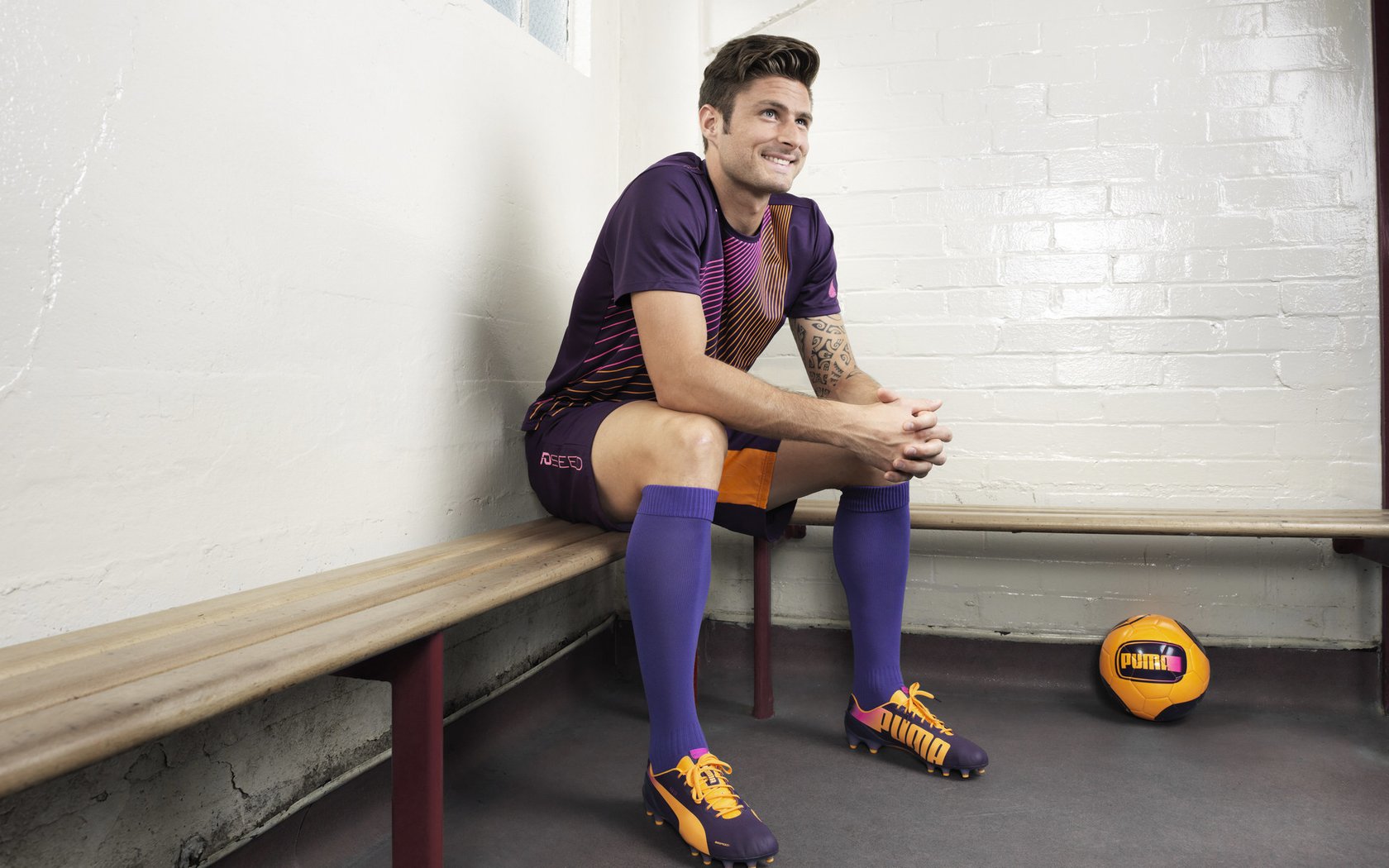 雷霆双核驱动完胜尼克斯，米切尔准三双刷新队史纪录